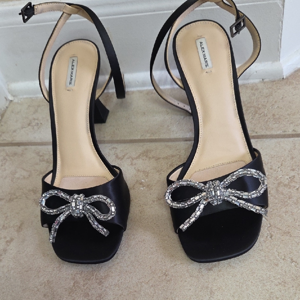 NWT Satin shoes adorned with sparkly bows